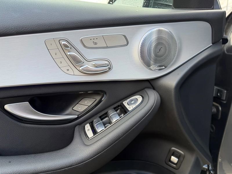 Used 2021 Mercedes-Benz GLC 300 4MATIC image 14