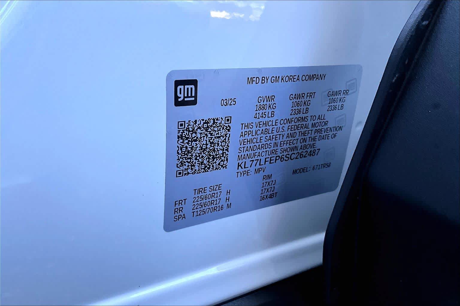 Used 2025 Chevrolet Trax LS FWD image 37