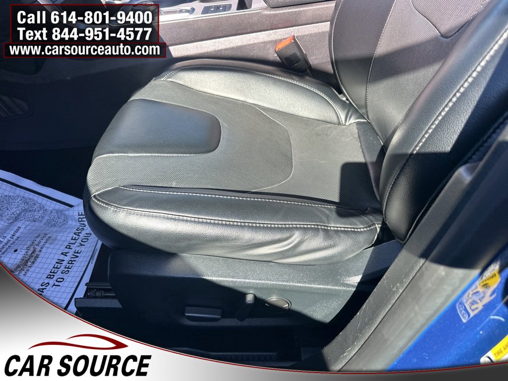 Used 2022 Ford Edge Titanium w/ Equipment Group 301A image 10