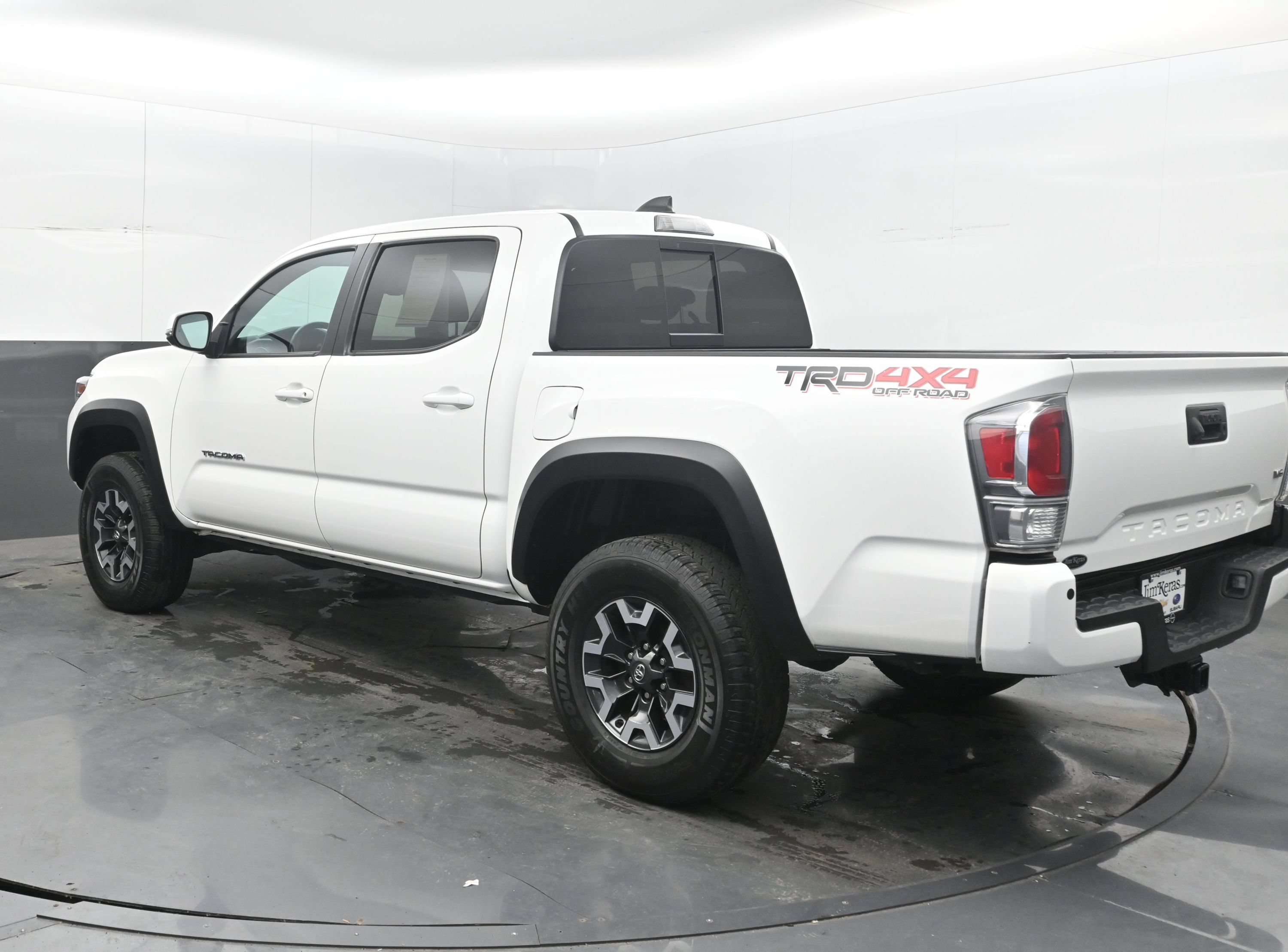 Used 2022 Toyota Tacoma TRD Off-Road w/ Technology Package AWD/4WD image 6