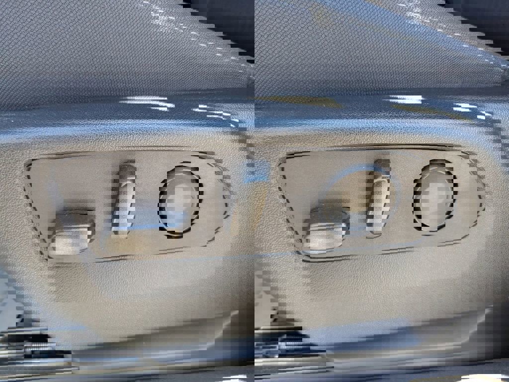 Certified 2025 Chevrolet Silverado 2500 Custom w/ Custom Value Package image 17