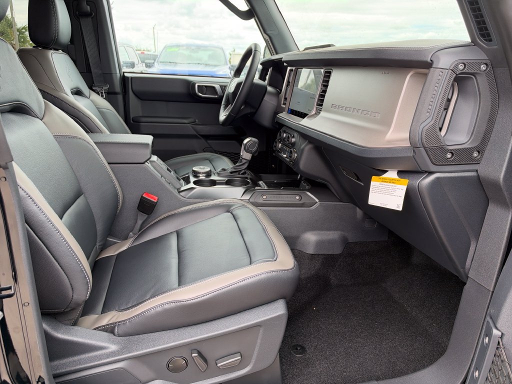 New 2026 Ford Bronco Outer Banks AWD/4WD image 23