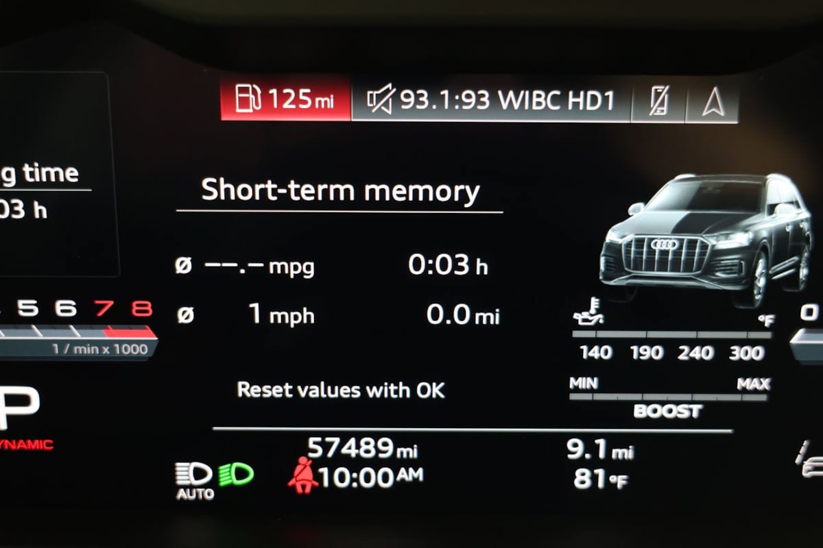 Used 2023 Audi SQ7 Prestige AWD/4WD image 13