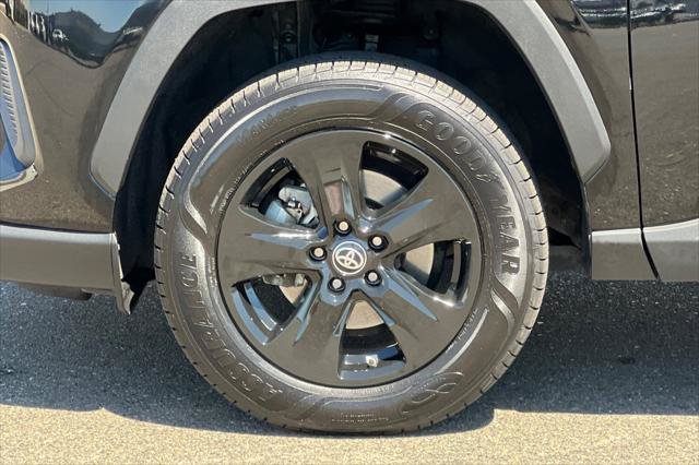Certified 2021 Toyota RAV4 LE AWD/4WD image 30