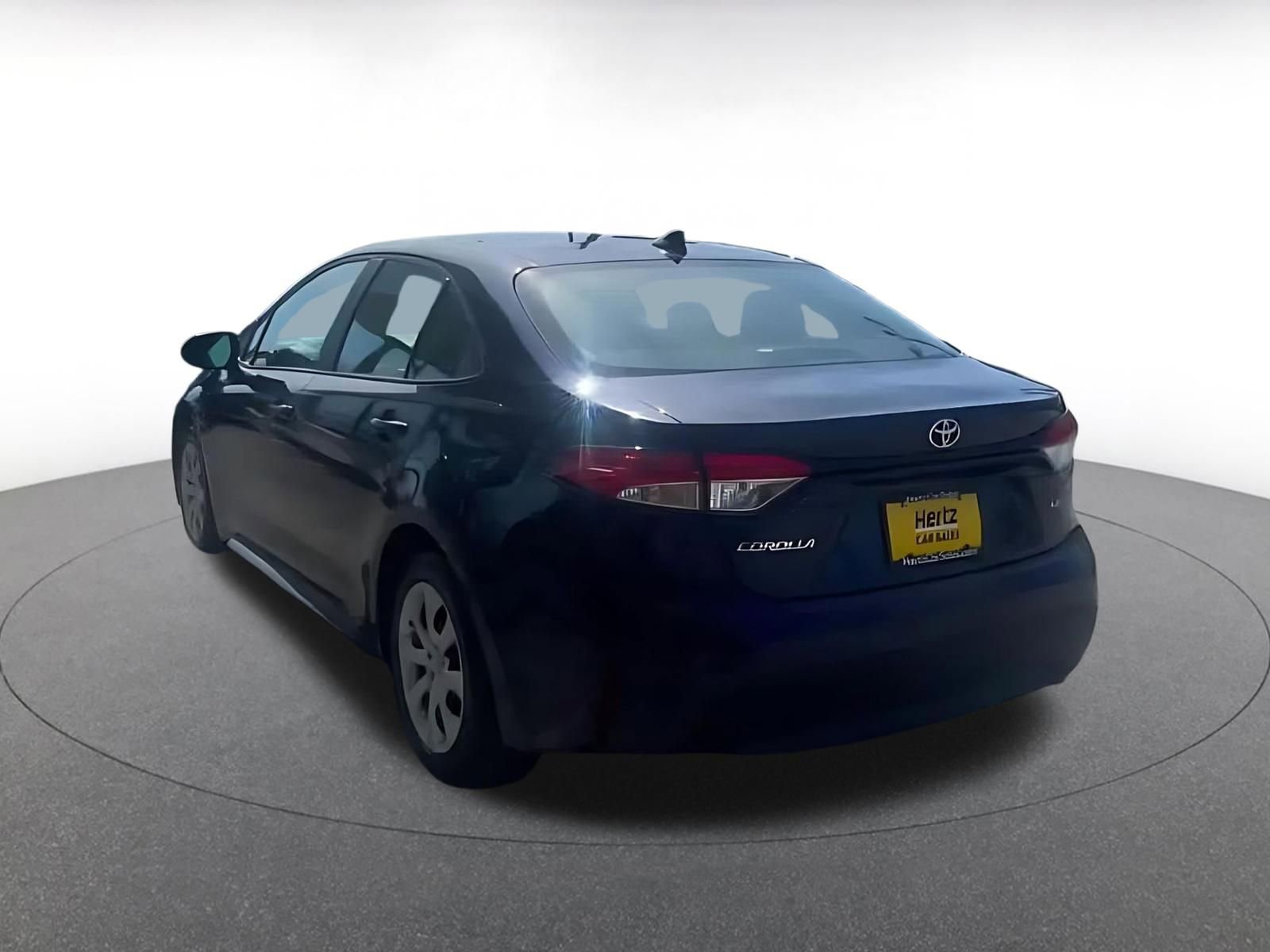 Used 2025 Toyota Corolla LE FWD image 11
