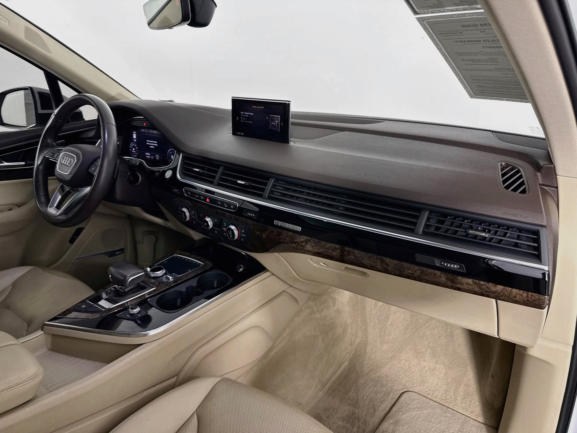 Used 2018 Audi Q7 3.0T Premium Plus w/ Premium Plus Package AWD/4WD image 30
