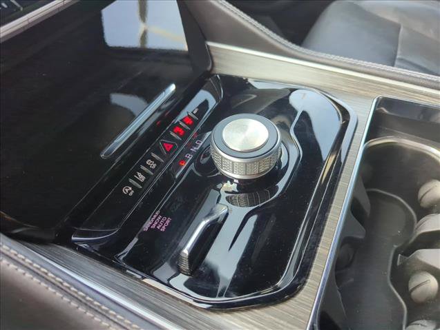Used 2024 Jeep Wagoneer Series II AWD/4WD image 17