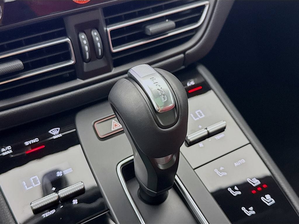 New 2026 Porsche Macan AWD/4WD image 21
