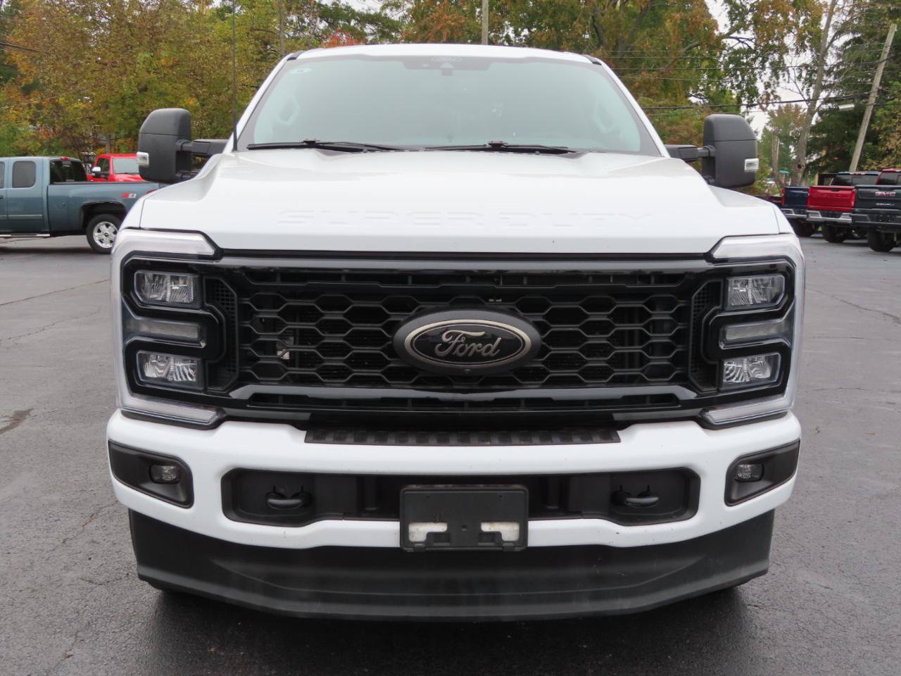 Used 2025 Ford F250 XLT w/ Black Appearance Package AWD/4WD image 9