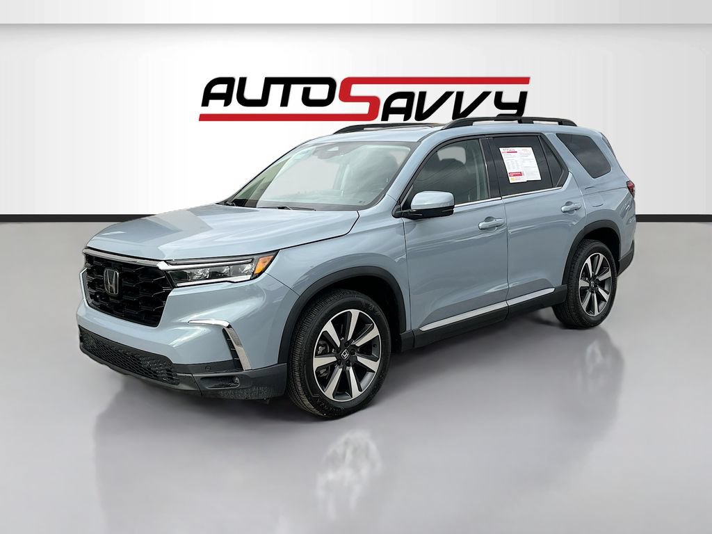Used 2023 Honda Pilot Touring image 3