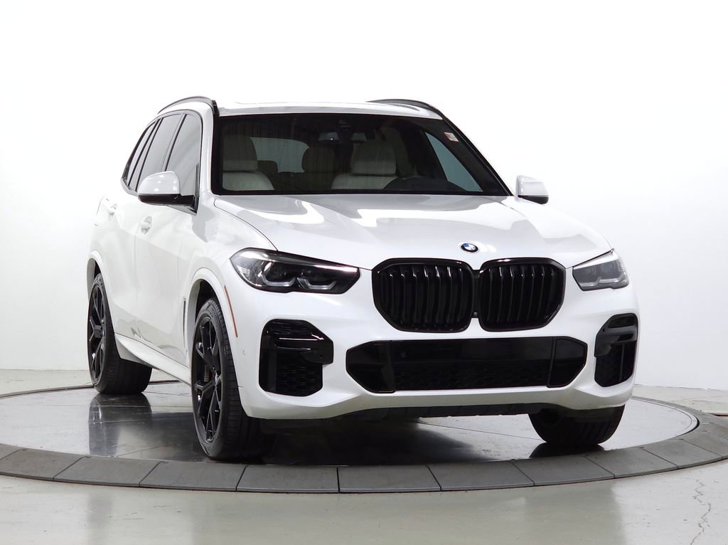Used 2023 BMW X5 xDrive40i w/ M Sport Package AWD/4WD image 11