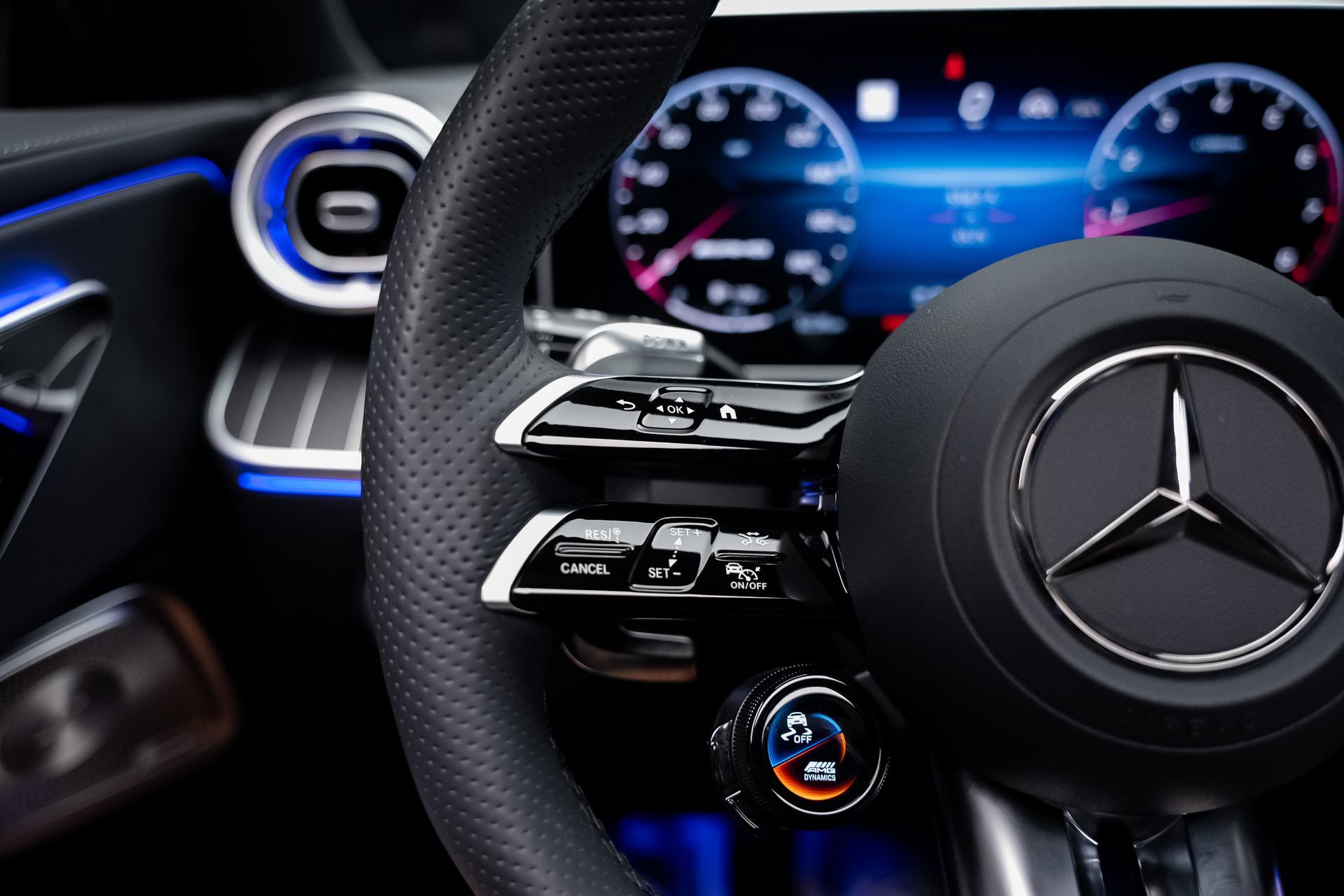 Used 2024 Mercedes-Benz CLE 53 AMG 4MATIC w/ Driver Assistance Package image 47