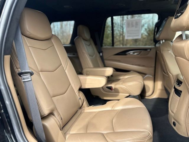 Used 2019 Cadillac Escalade Platinum image 28