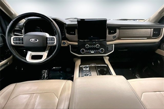 Used 2022 Ford Expedition Limited image 9