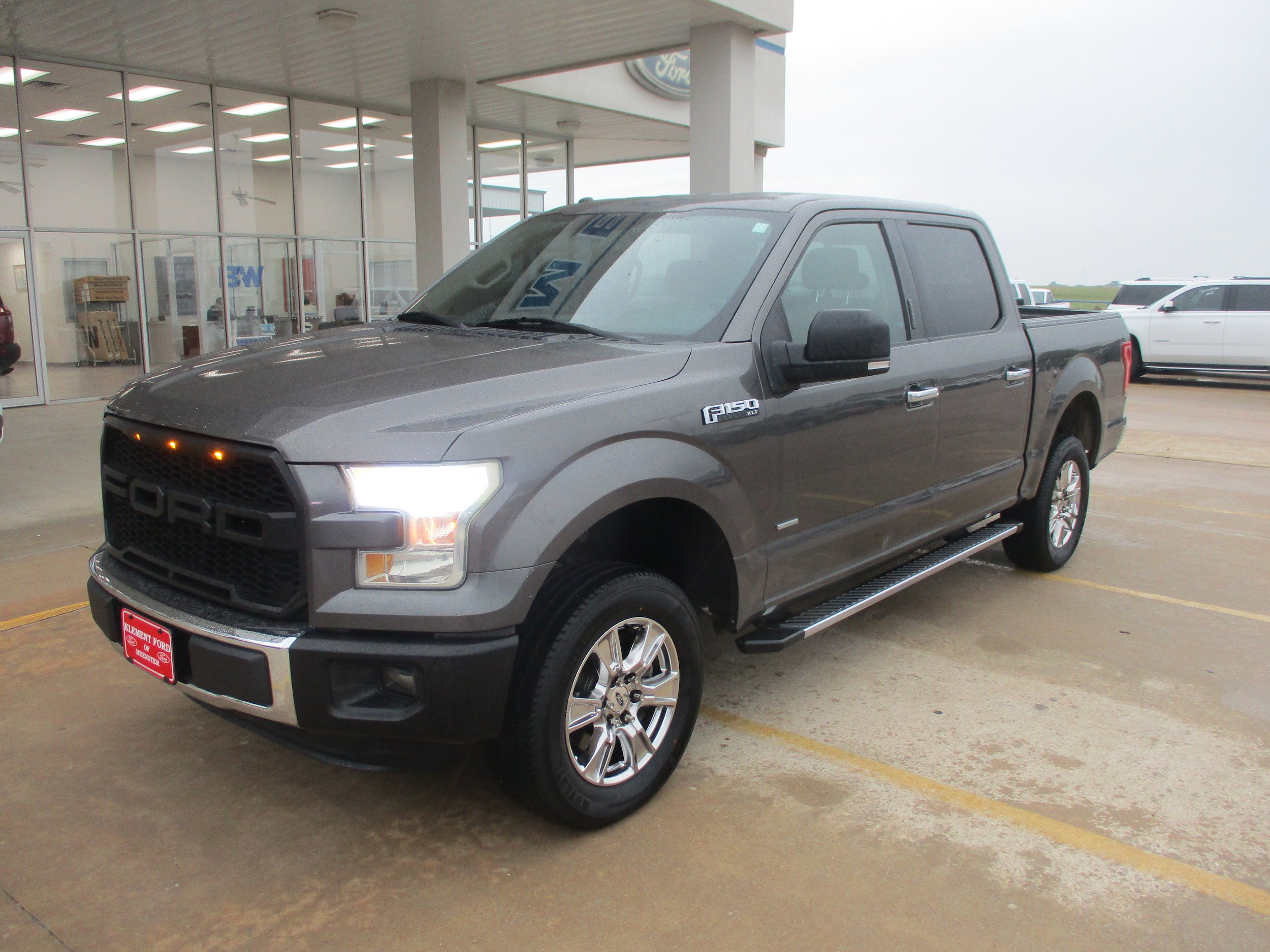 Used 2015 Ford F150 XLT w/ Equipment Group 302A Luxury RWD image 2