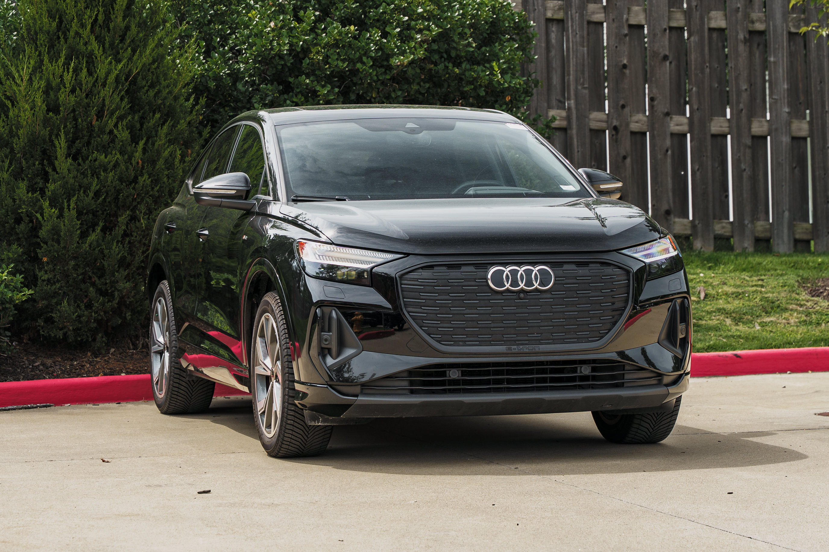 Certified 2023 Audi Q4 e-tron Prestige w/ Black Optic Package AWD/4WD image 2
