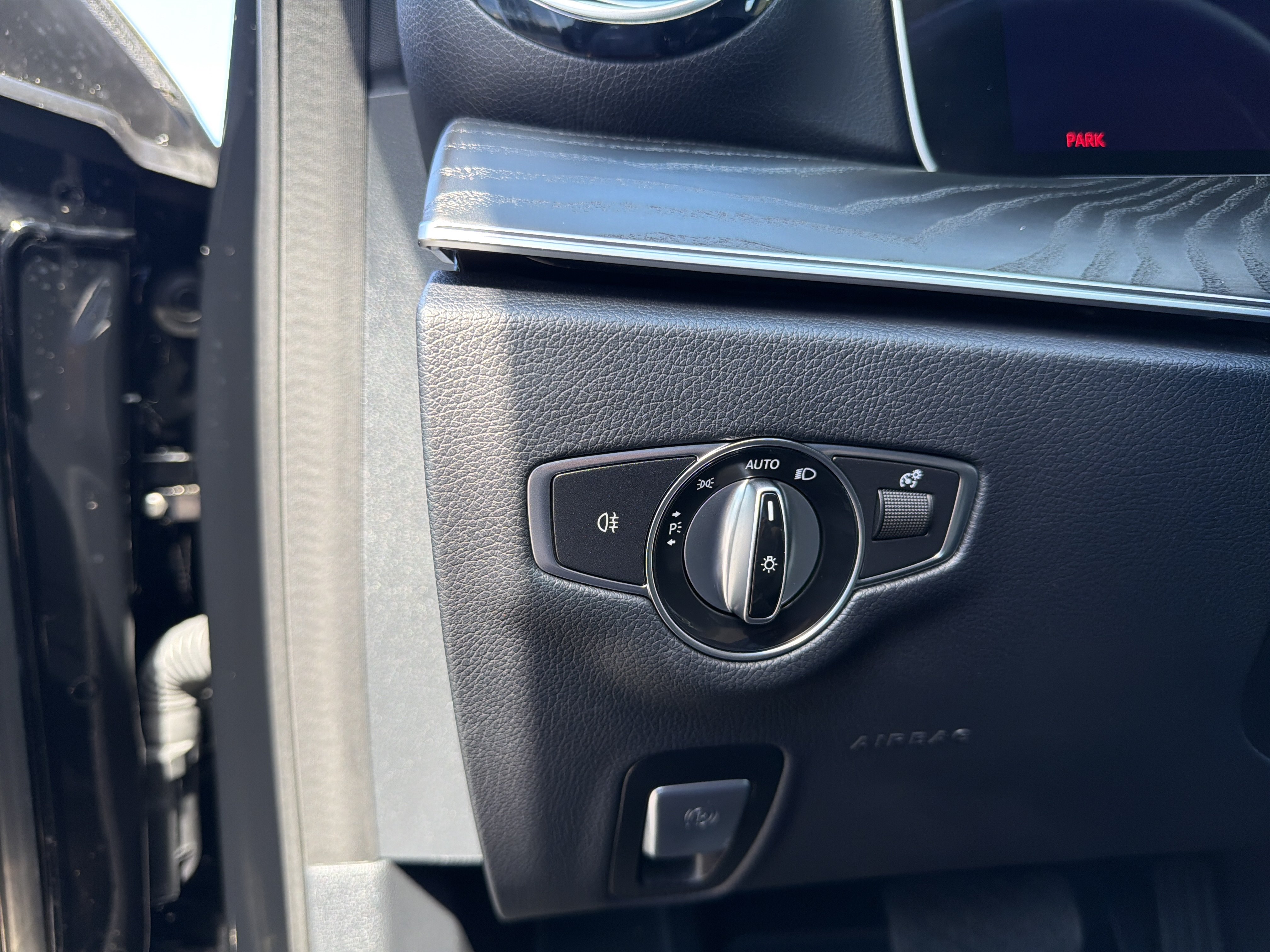 Used 2023 Mercedes-Benz E 350 4MATIC Sedan image 17