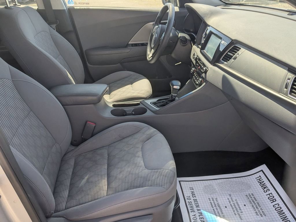 Used 2019 Kia Niro LX FWD image 27
