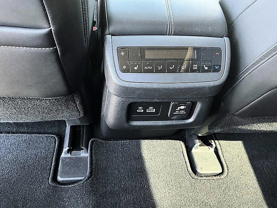 Certified 2024 Nissan Pathfinder Platinum w/ Cargo Package image 21