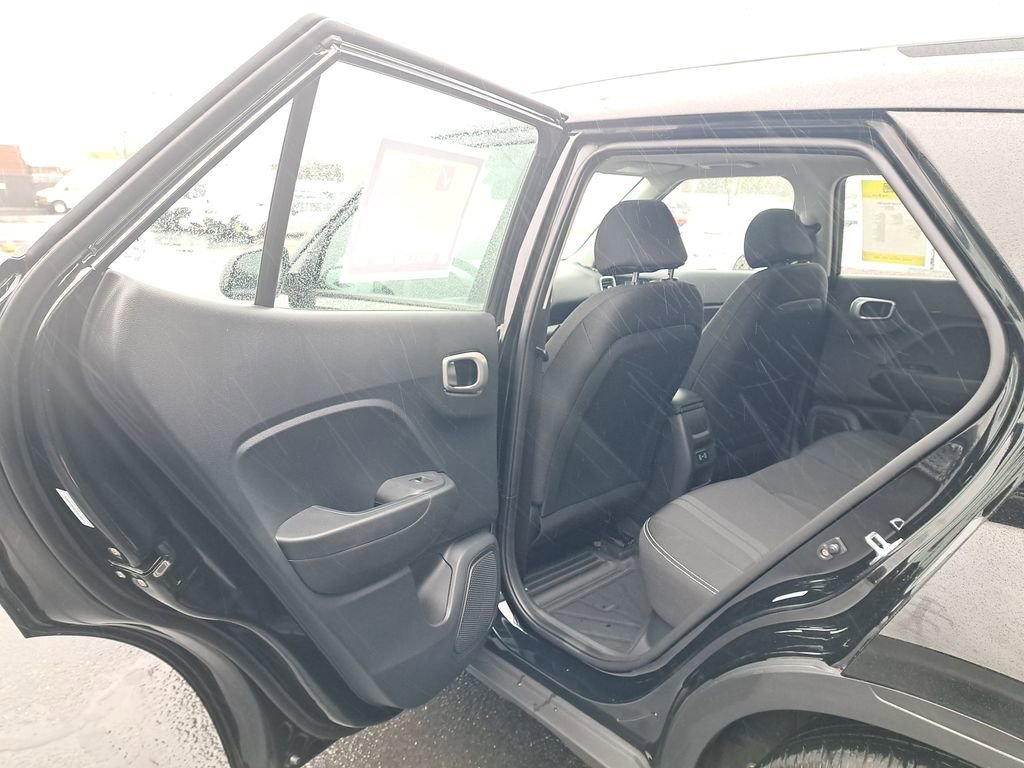 Used 2026 Hyundai Venue SEL FWD image 12