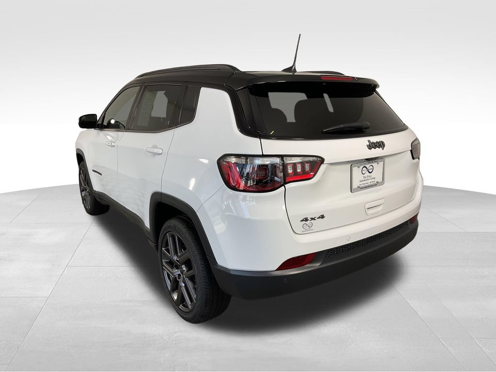 Used 2026 Jeep Compass Limited AWD/4WD image 7