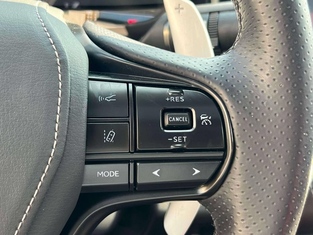 Used 2018 Lexus LC 500 Coupe w/ Sport Package RWD image 19