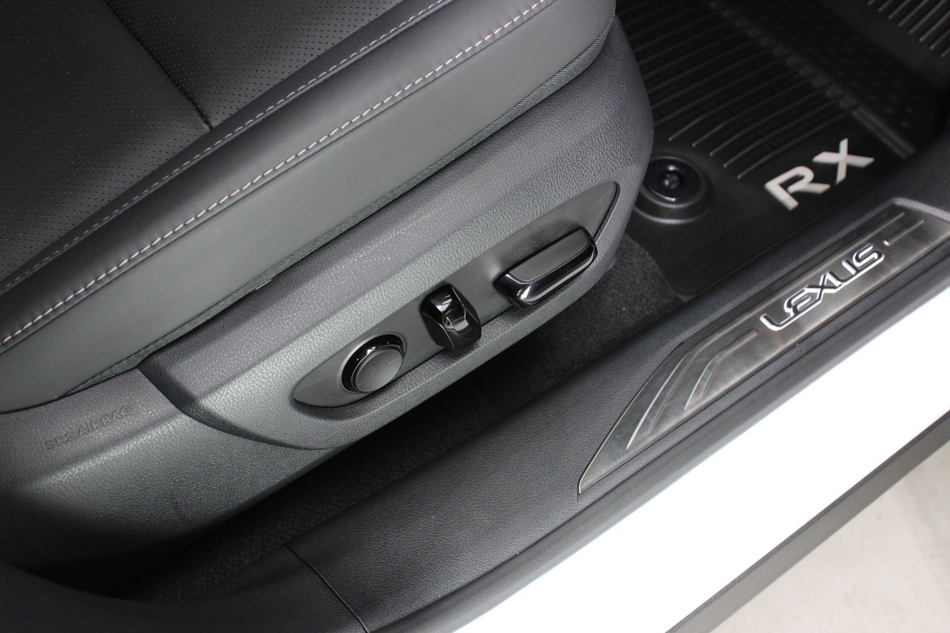 Used 2025 Lexus RX 350 F Sport w/ Convenience Package image 48