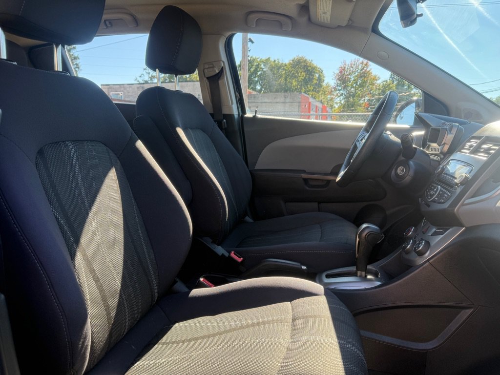 Used 2014 Chevrolet Sonic LT FWD image 8
