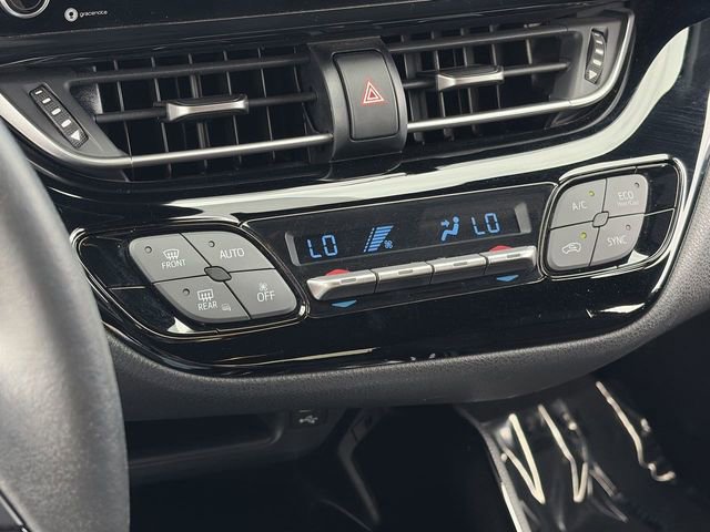 Used 2020 Toyota C-HR XLE image 30