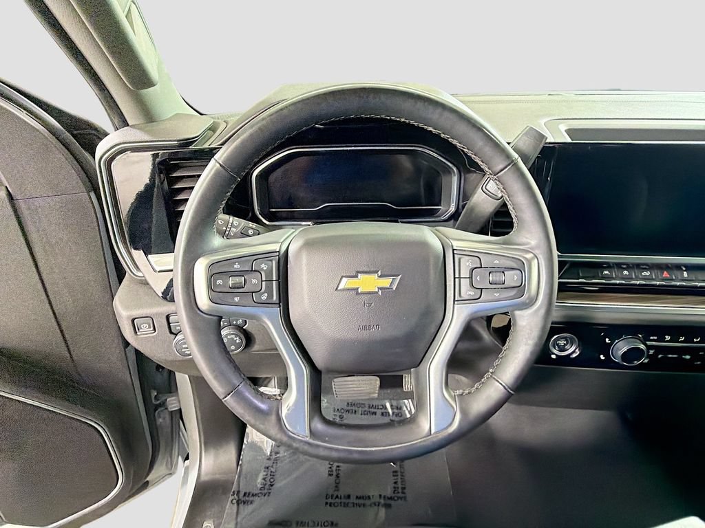 Used 2024 Chevrolet Silverado 1500 LT AWD/4WD image 13