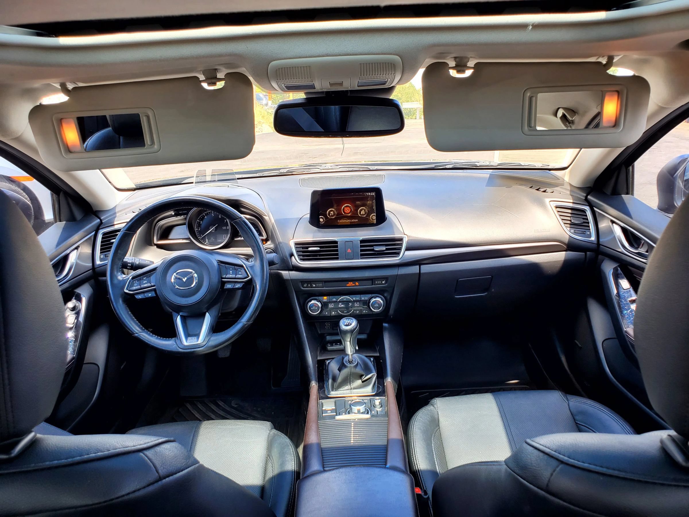Used 2017 MAZDA MAZDA3 Grand Touring w/ Premium Equipment Package FWD image 36