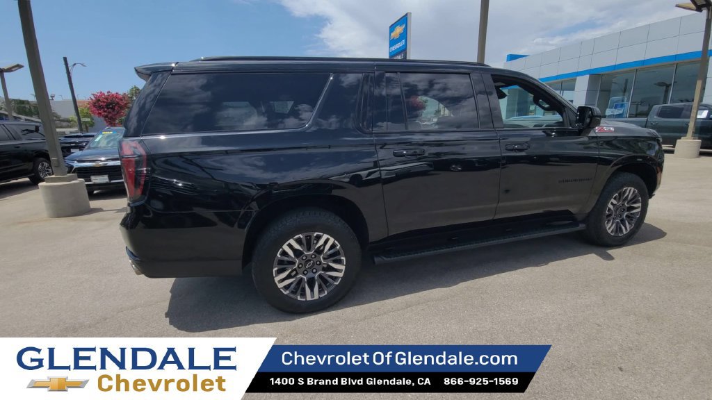 Certified 2025 Chevrolet Suburban Z71 AWD/4WD image 8