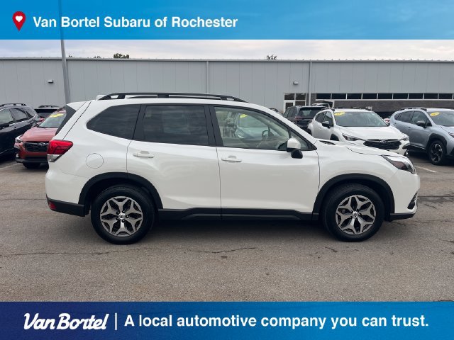Certified 2023 Subaru Forester Premium AWD/4WD image 6