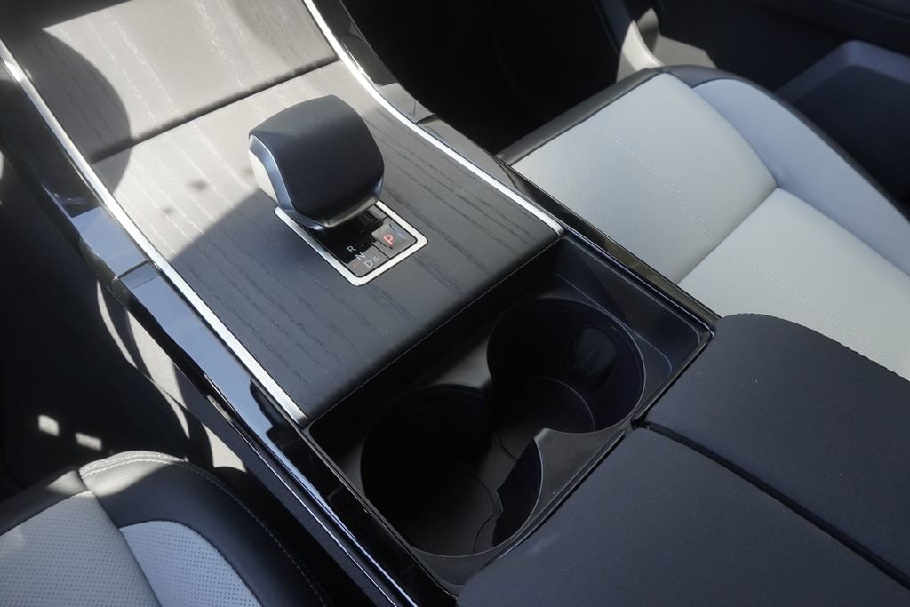 New 2026 Land Rover Range Rover Velar Dynamic SE image 14