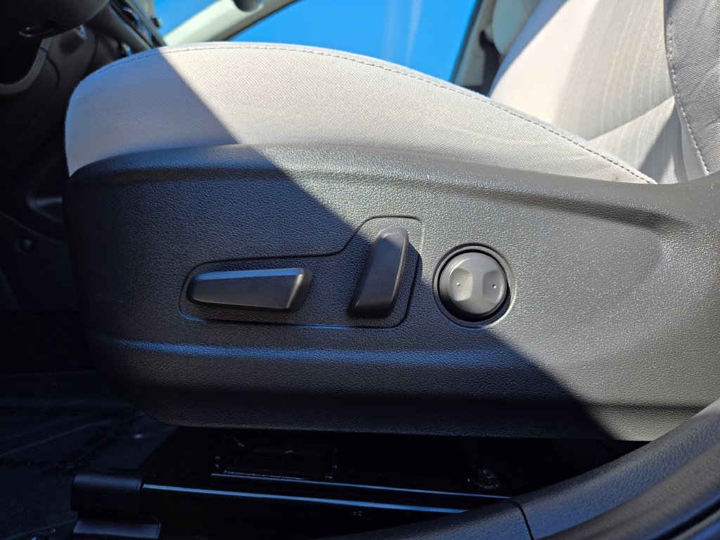 Used 2023 Hyundai Kona SEL AWD/4WD image 17