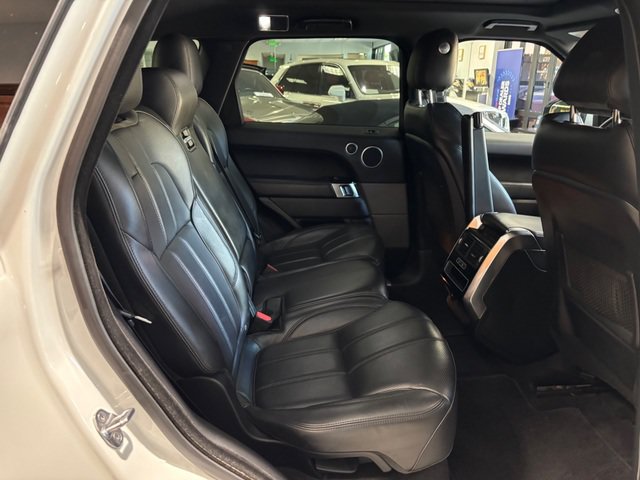 Used 2016 Land Rover Range Rover Sport HSE AWD/4WD image 5