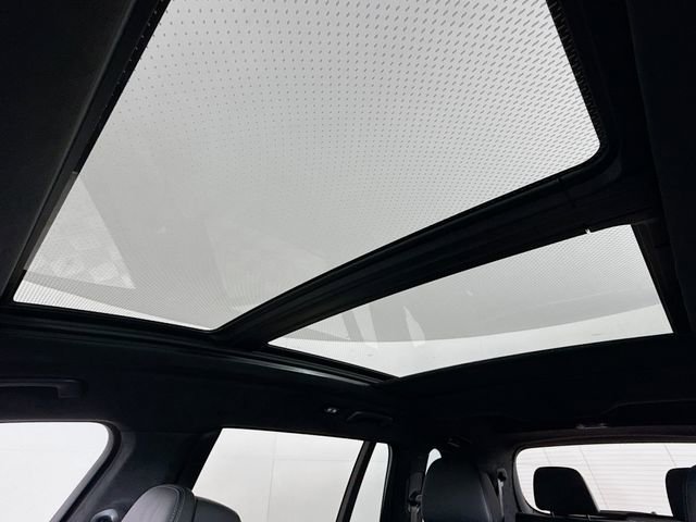 Used 2020 BMW X7 xDrive40i w/ M Sport Package AWD/4WD image 23