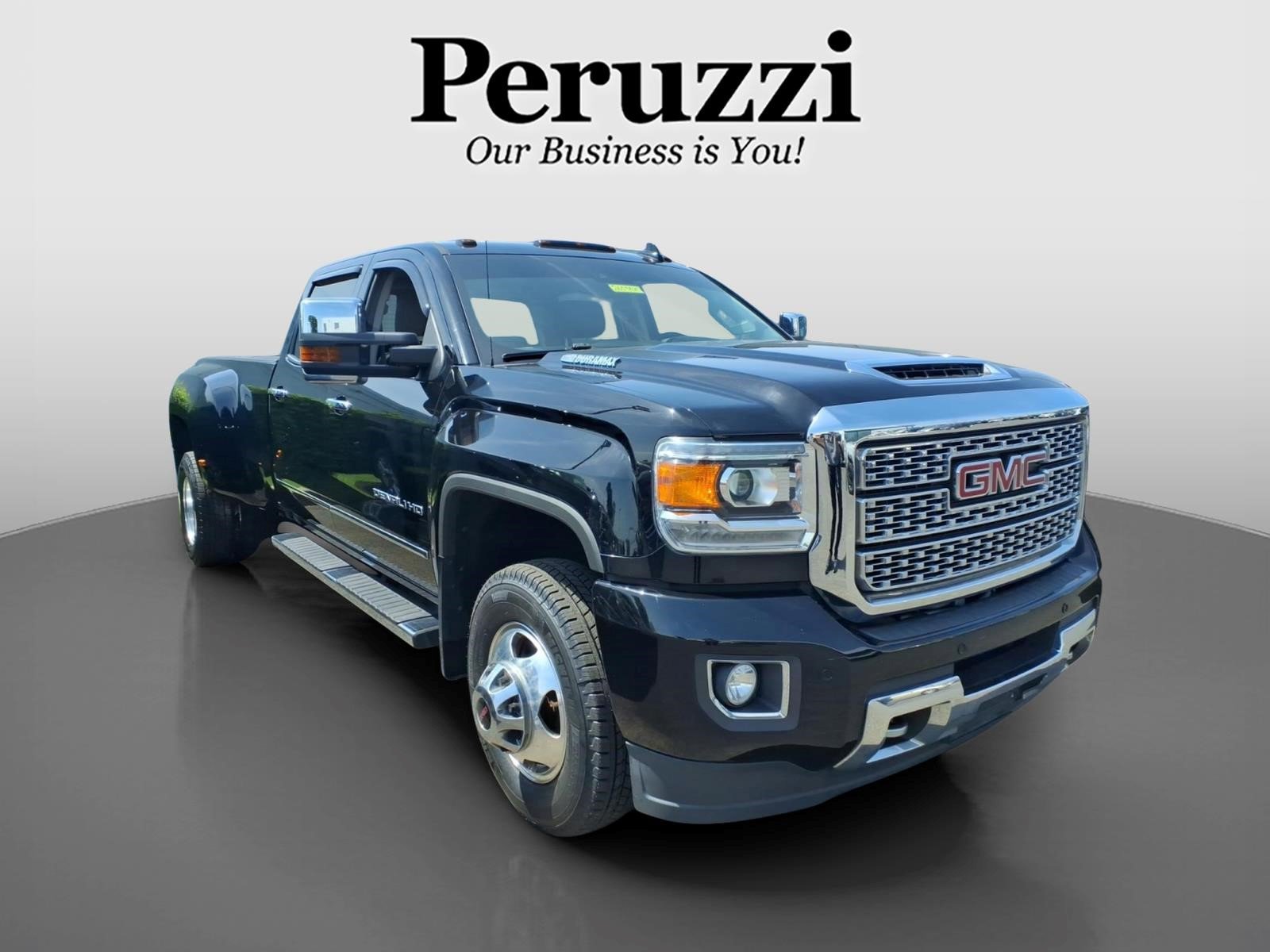 Used 2018 GMC Sierra 3500 Denali w/ Duramax Plus Package AWD/4WD image 1