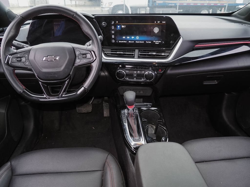 Certified 2024 Chevrolet Trax RS FWD image 10
