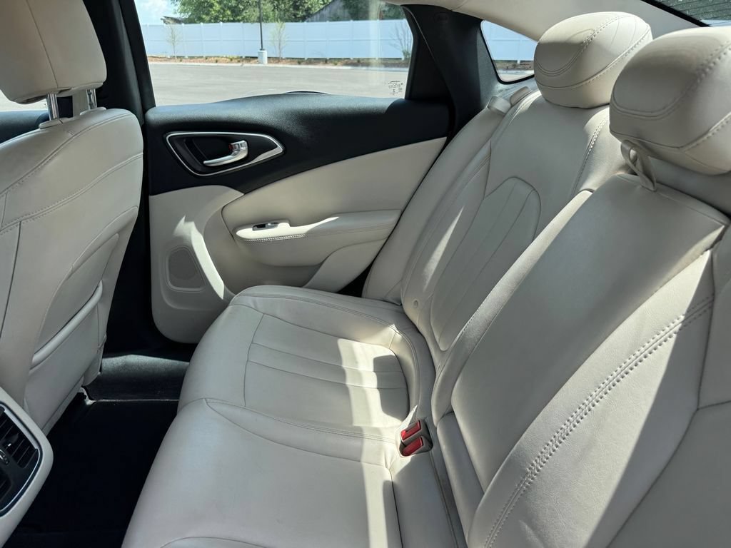 Used 2015 Chrysler 200 C FWD image 8