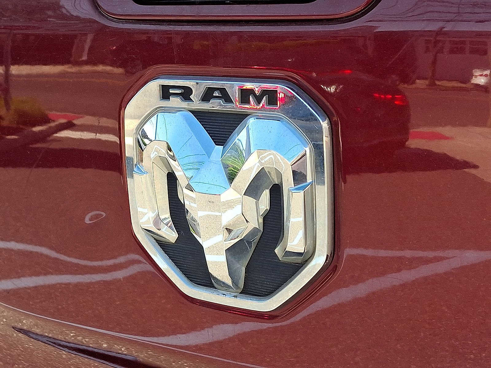 Used 2019 RAM 1500 Laramie AWD/4WD image 24