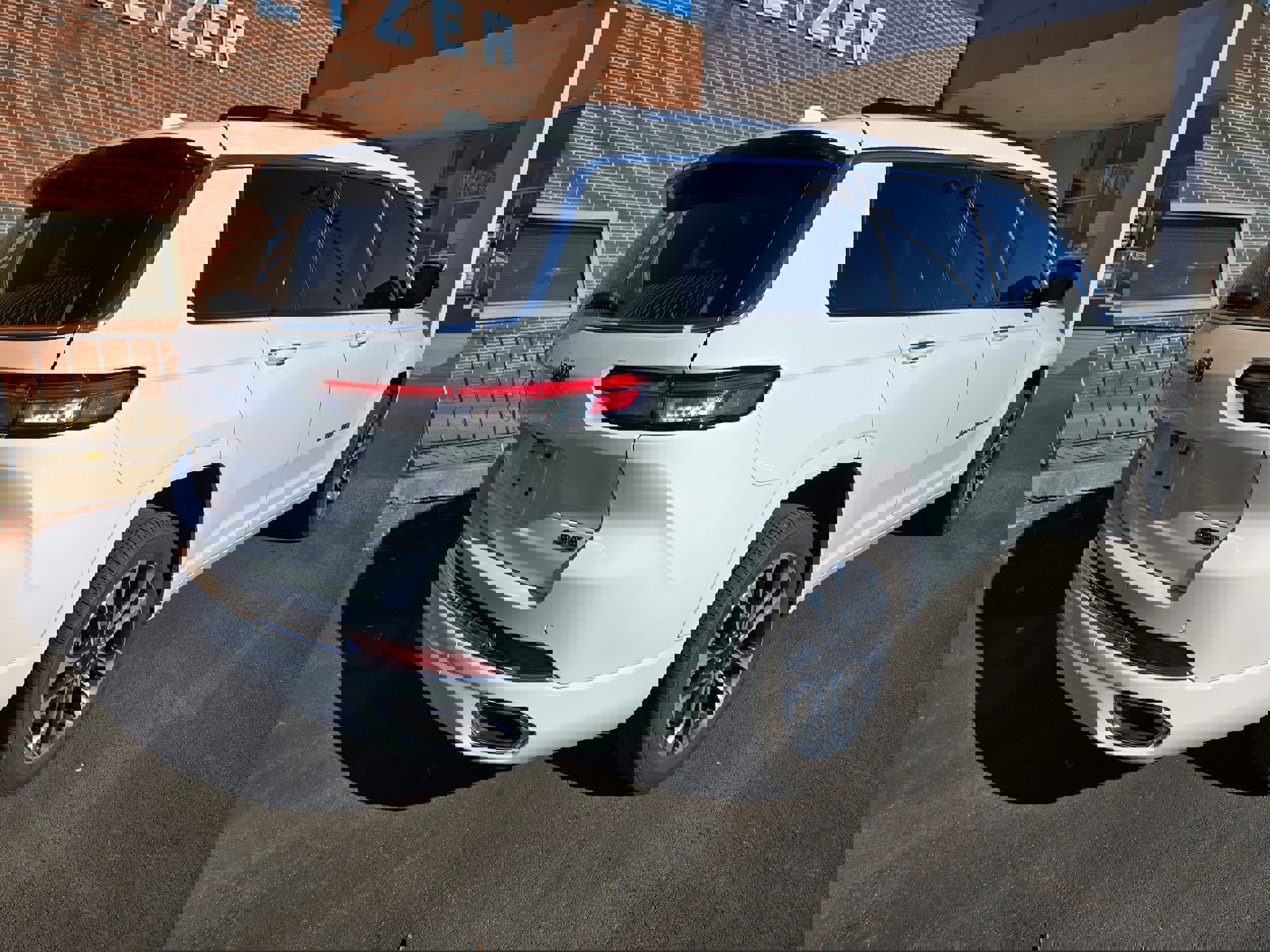 Used 2022 Jeep Grand Cherokee L Overland image 8