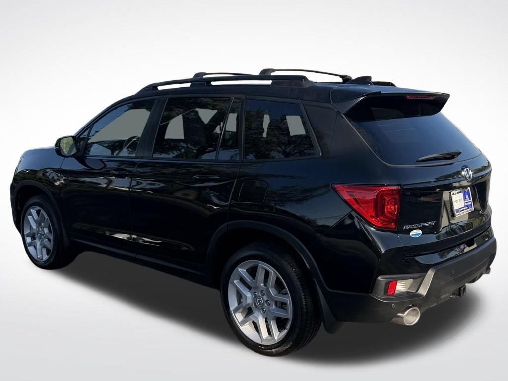 Certified 2025 Honda Passport EX-L image 4