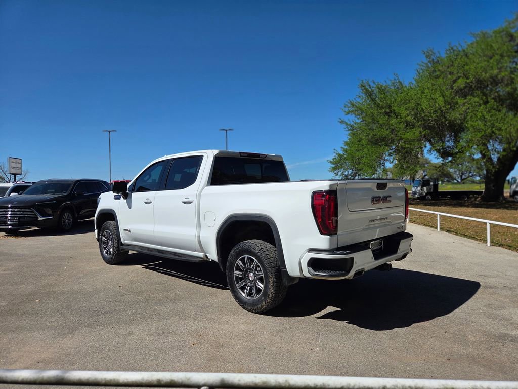 Used 2024 GMC Sierra 1500 AT4 w/ AT4 Premium Package AWD/4WD image 7