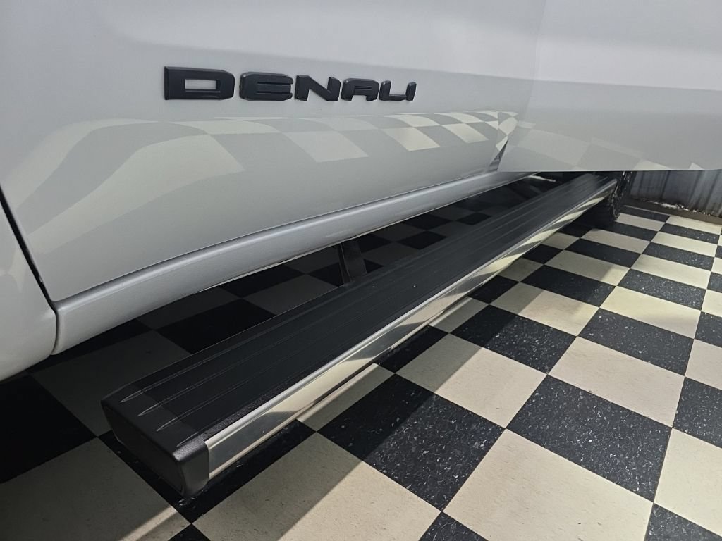 Used 2023 GMC Sierra 1500 Denali AWD/4WD image 18