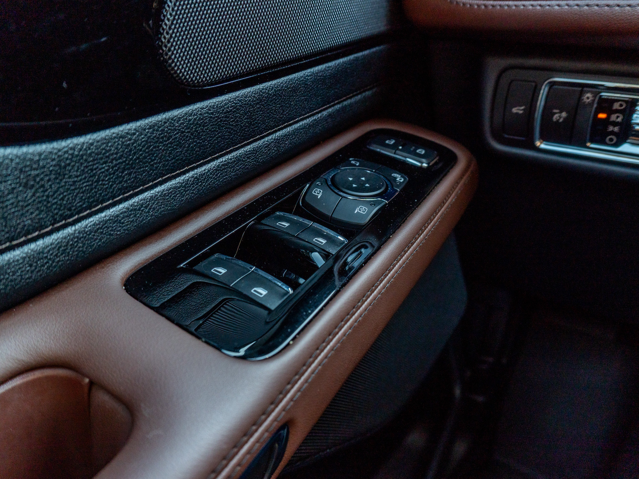 Used 2026 Lincoln Aviator Reserve AWD/4WD image 28
