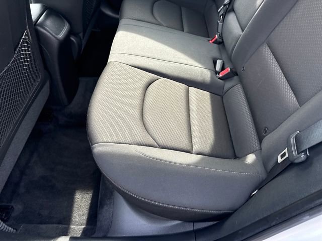 Used 2018 Hyundai Elantra GT image 17