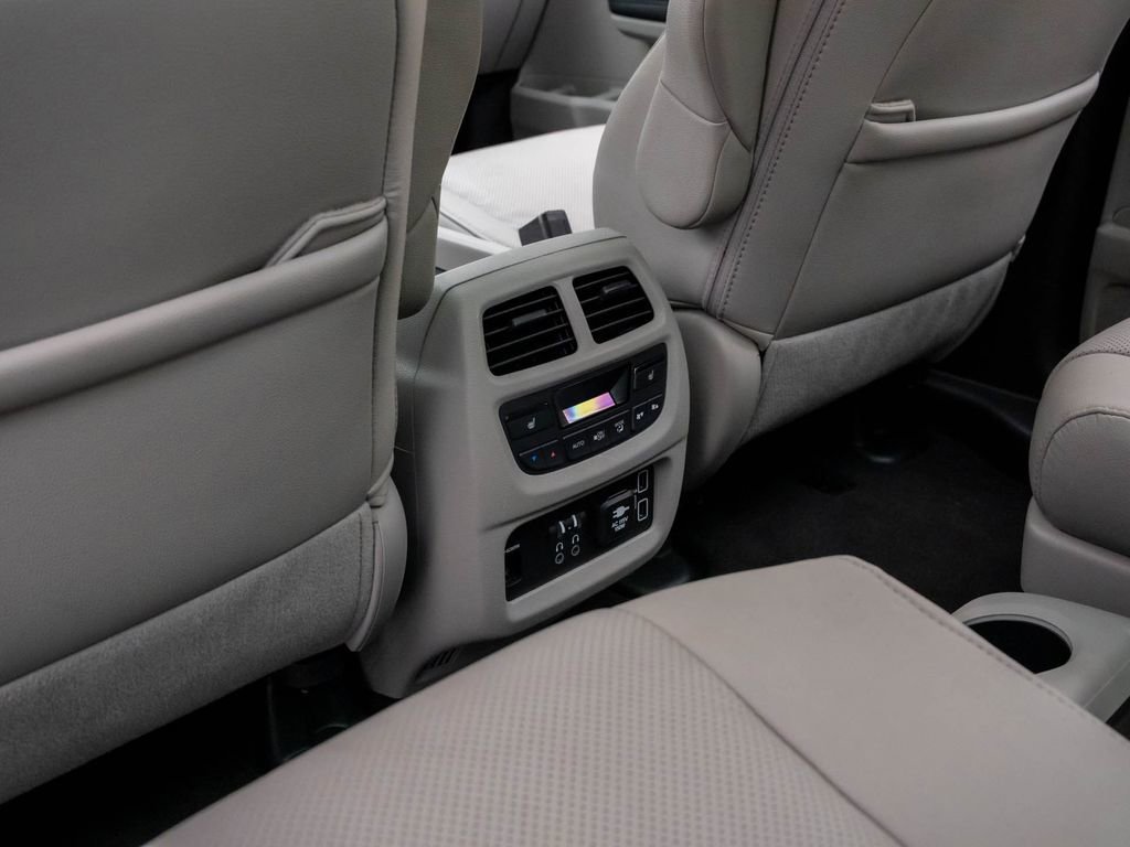 Certified 2020 Honda Pilot Elite image 17