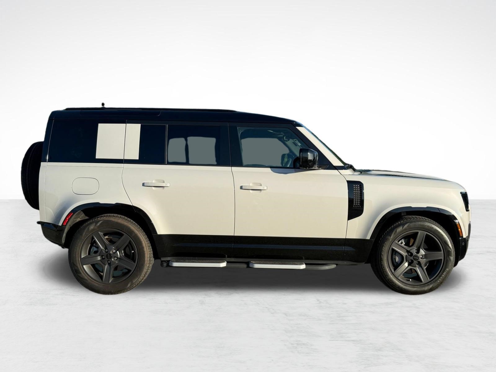 Used 2026 Land Rover Defender 110 X-Dynamic SE AWD/4WD image 8