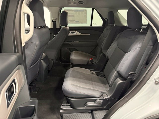 New 2026 Ford Explorer Active RWD image 25